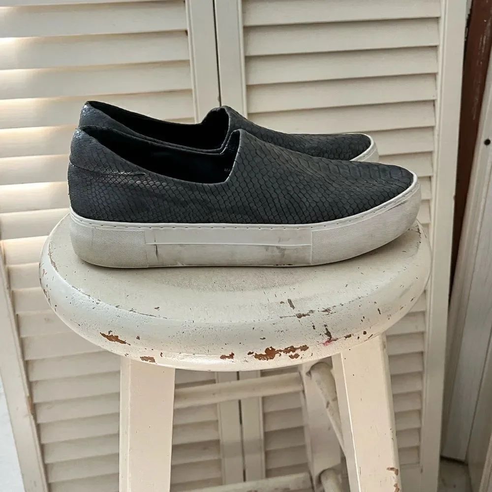 J Slides Women’s Shoes